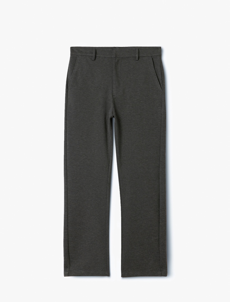   Slim fit pantalone sa džepovima